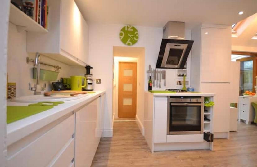 Compact, Central Apartment, Dog Friendly. Kingsbridge  Extérieur photo